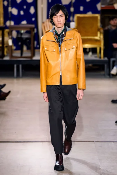Look 34